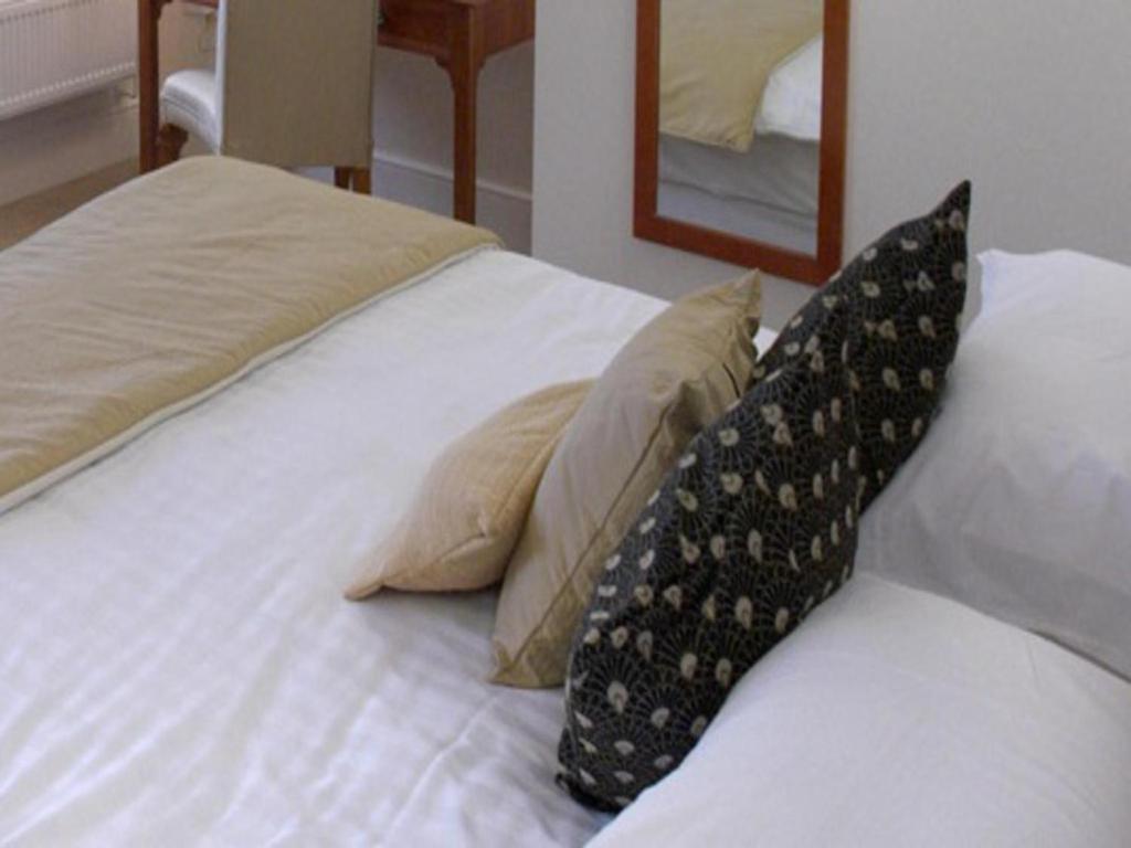 The Barns Hotel Cannock Ruang foto